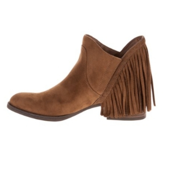 Faded Glory Shoes - Hula Fringe Boot size 6 cognac color new with tags